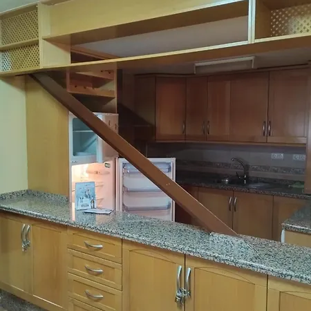 Saporo Con Vistas Apartment *